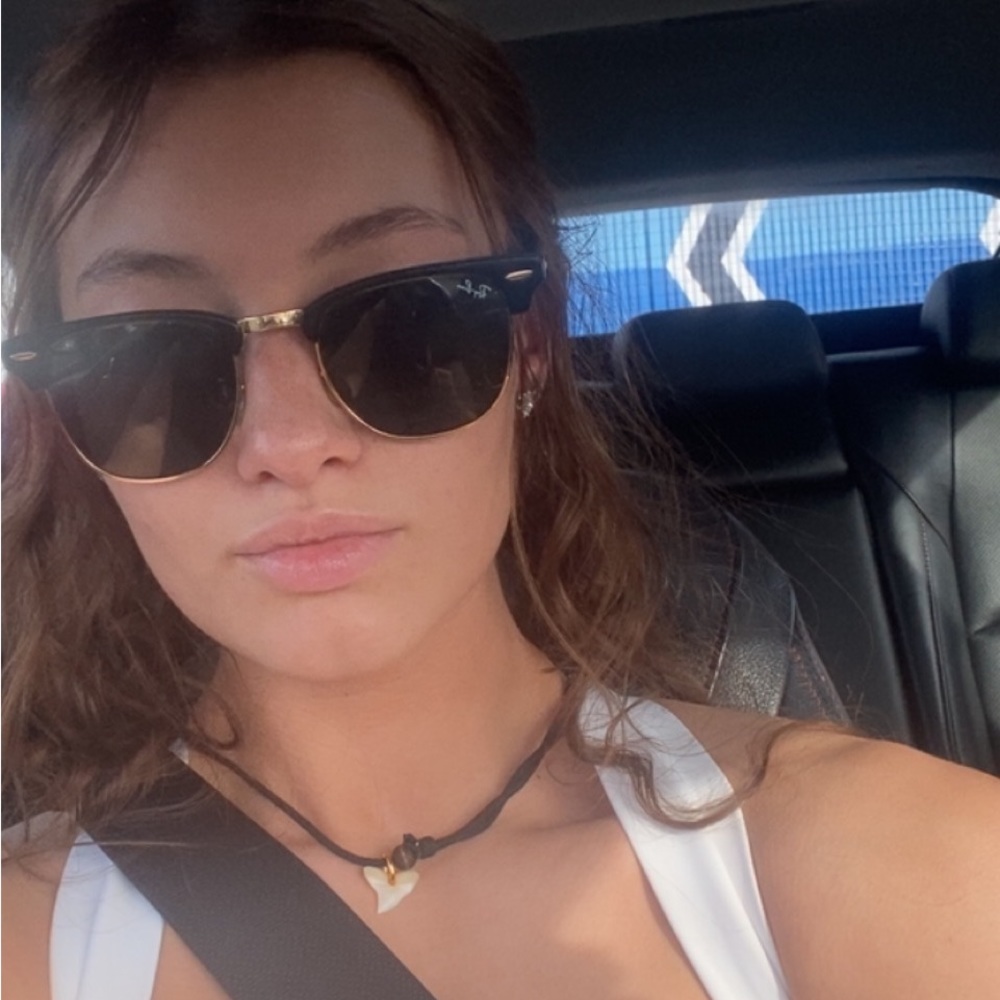 Meet your Posher, Cece